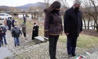 munkacsiak-podheringi-emlekmunel-koszoruztakz