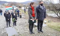 munkacsiak-podheringi-emlekmunel-koszoruztakz_1