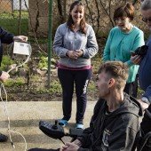Kerekes székeket adományozott Tiszakeresztúrnak és Karácsfalvának a magyarországi Mozgássérült Emberek Rehabilitációs Központja
