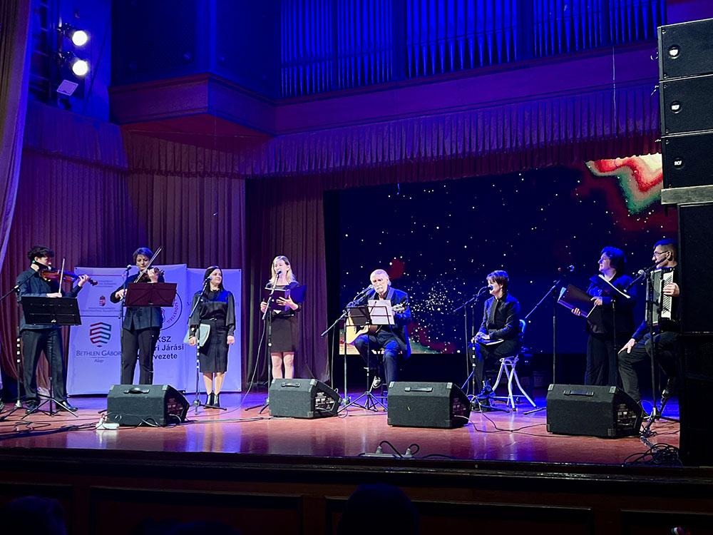 Jubileumi koncertet adott a Credo Verséneklő Együttes Ungváron